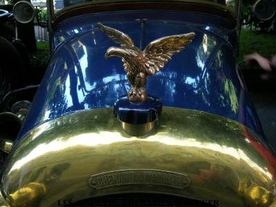 LES AIGLES DE CHENARD & WALCKER